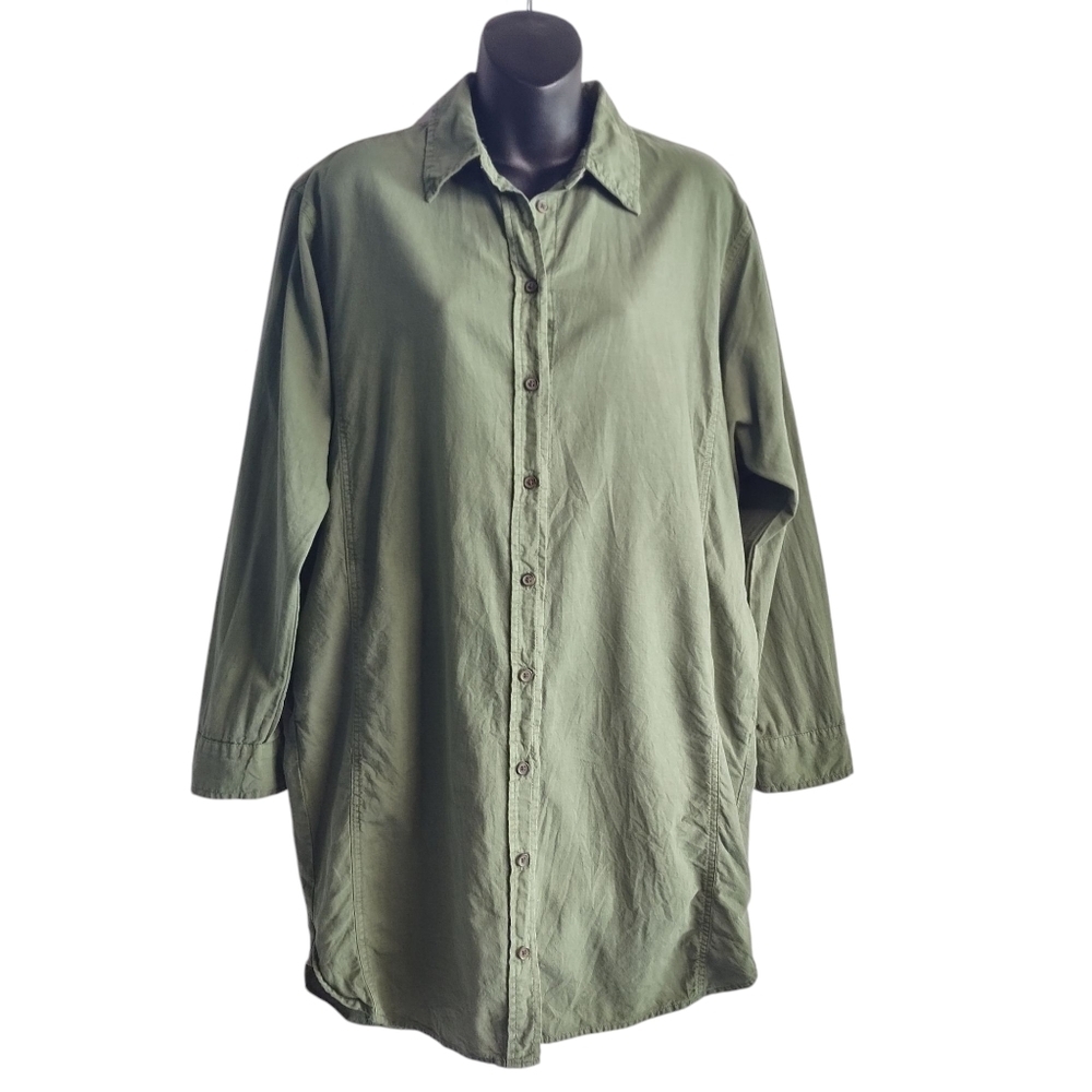 Universal Thread Women's Green Button Up Oversize… - image 1